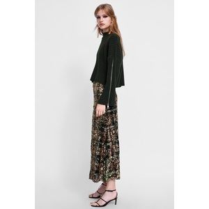 New Zara Dark Green Sweater w/ Zippers (Sz: M)